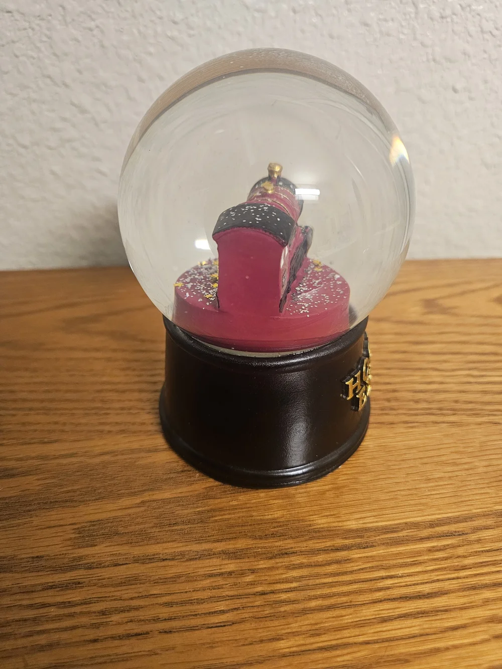 Harry Potter Hogwarts Express Snow Globe | Silver Buffalo | 2021 Warner Bros.